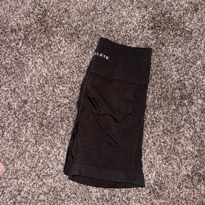 Alphalete contour amplify